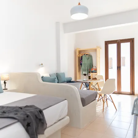 Depis Place Economy * Naxos City