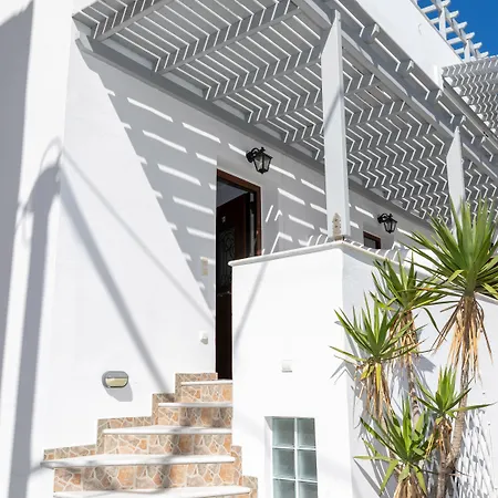 Depis Place Economy Apartamento Naxos City